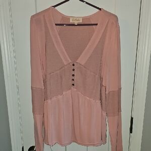 Listicle Womens Gorgeous Pink Top. Nwots!! Size Small. Flowy